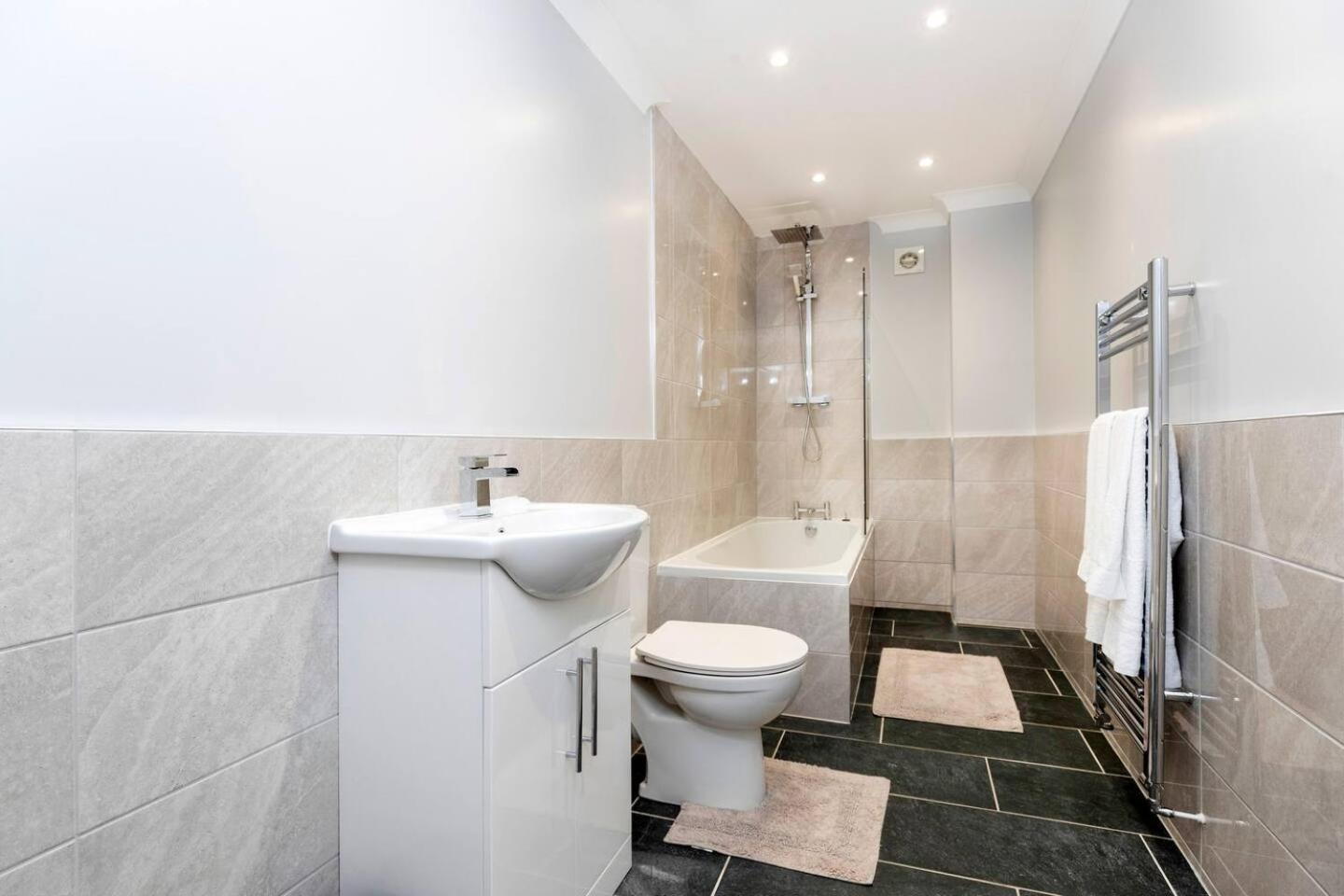 Modern 2 Bedroom Perfect For Family Friends And Workers South Shields Exterior foto